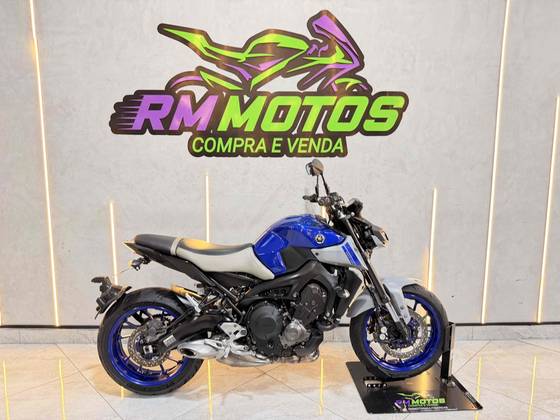 YAMAHA MT-09 